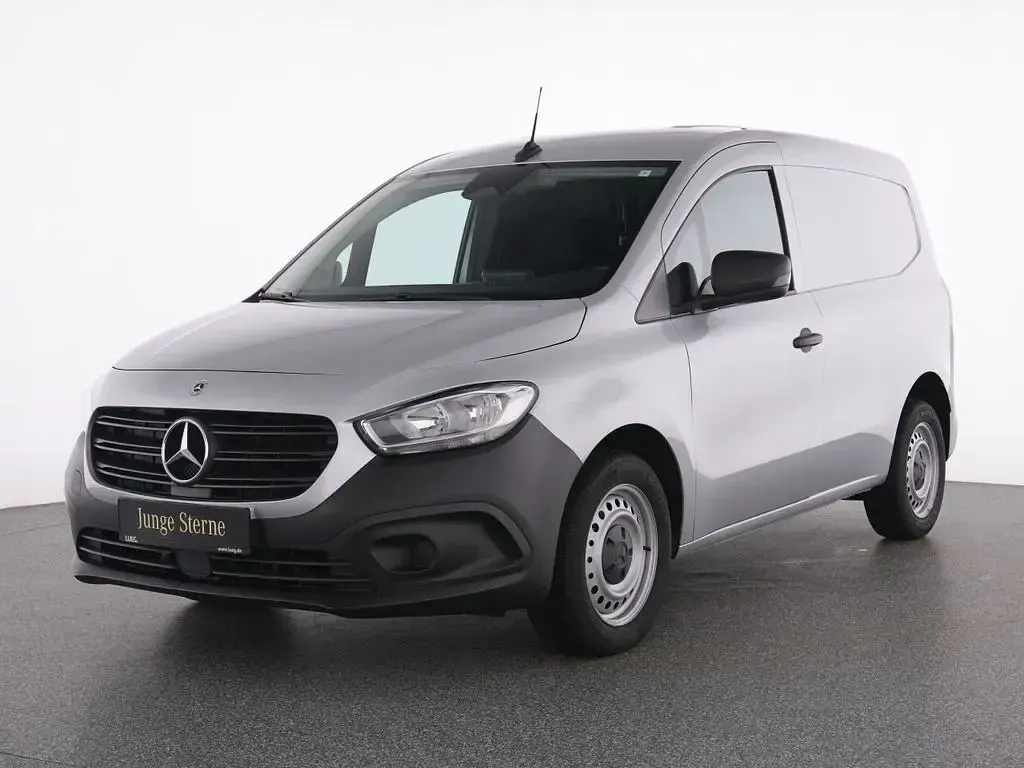 Gebraucht Mercedes Citan 113 131 PS (96 kW) 2024 Silber Van / Kleinbus