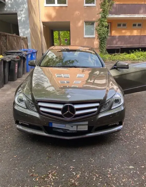 Second-hand Mercedes E350 294 CP (216 kW) 2010 Bej Coupe