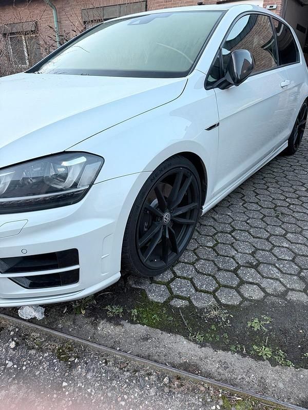 Gebraucht VW Golf 300 PS (220 kW) 2016 Weiß Coupé