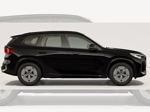 Neu BMW iX1 150 kW (204 PS) 2026 Schwarz (schwarz uni) SUV