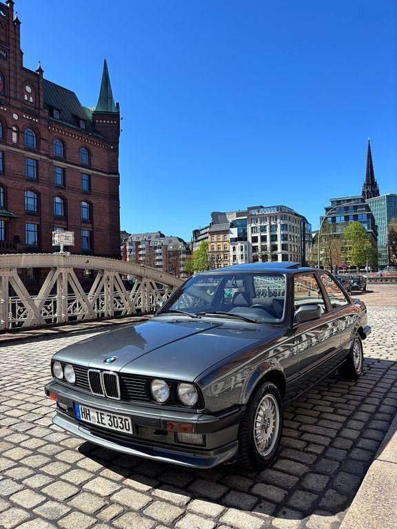 Gebraucht BMW 320 Shadowline 129 PS (94 kW) 1987 Grau Coupé