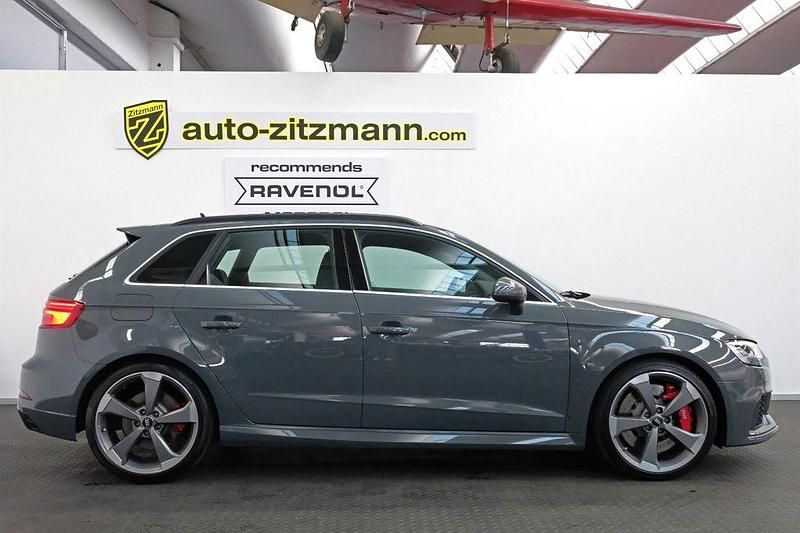 Gebraucht Audi RS3 Sport 400 PS (294 kW) 2019 Grau Limousine