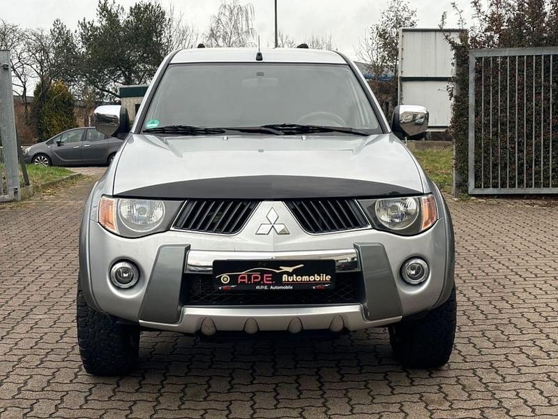Gebraucht Mitsubishi L200 167 PS (122 kW) 2009 Silber Pickup