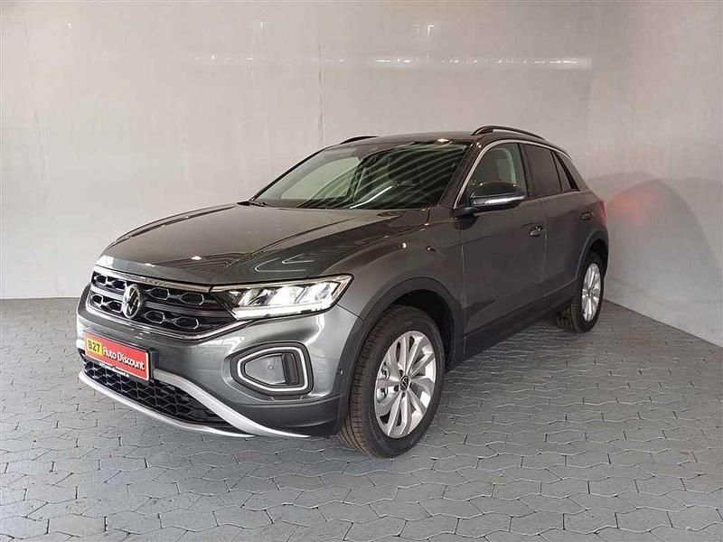 Indiumgrau metallic Neu 2025 VW T-Roc Life SUV | 29.950 € - Bild 1/4