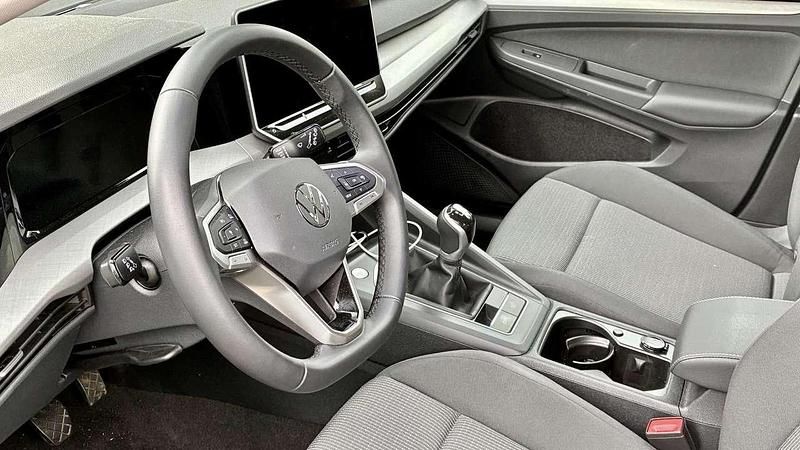 Grau Gebraucht 2025 VW Golf VIII Kombi | 23.980 € (Superpreis) - Bild 1/4