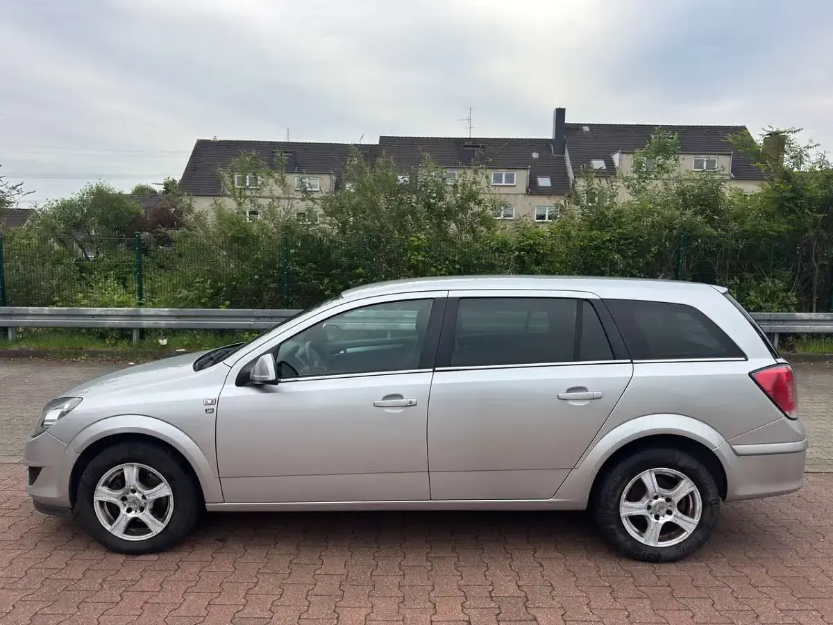 Occasion Opel Astra Edition 110 ch (80 kW) 2010 Argent Break