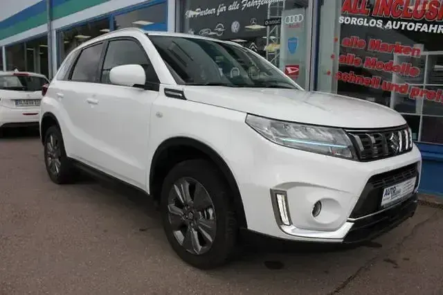 Gebraucht Suzuki Vitara Comfort 129 PS (94 kW) 2022 Weiß SUV