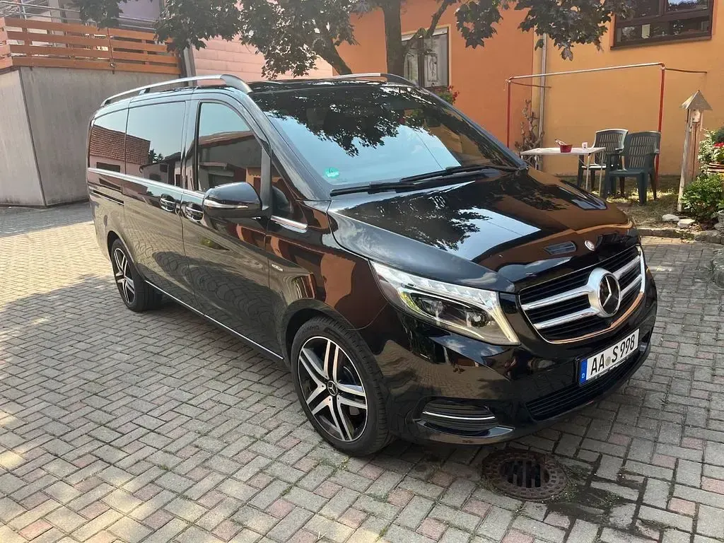 Gebraucht Mercedes V250 Avantgarde 190 PS (139 kW) 2015 Schwarz Van / Kleinbus