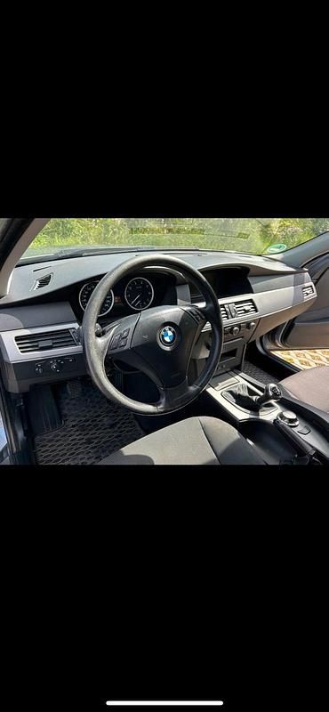 Gebraucht BMW 520 177 PS (130 kW) 2004 Silber Limousine
