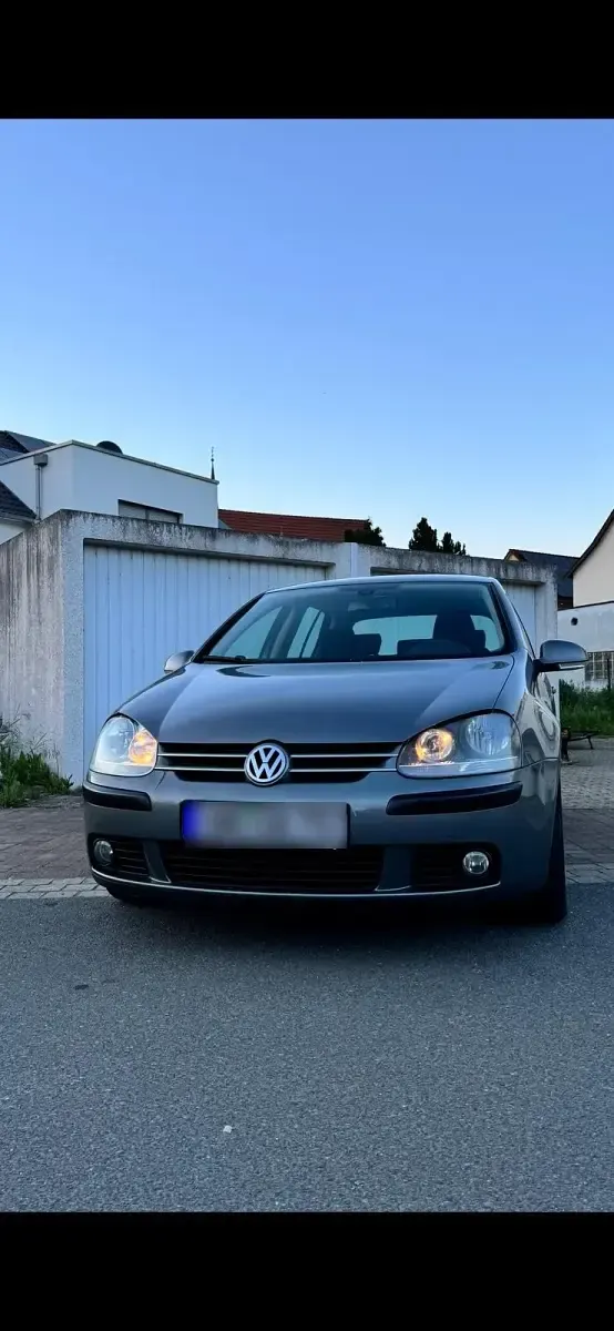Gebraucht VW Golf V 102 PS (75 kW) 2008 Grau Kleinwagen