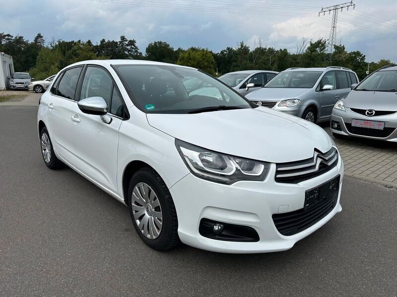 Weiß Gebraucht 2016 Citroën C4 SELECTION Limousine | 4.990 € (Superpreis) - Bild 1/4