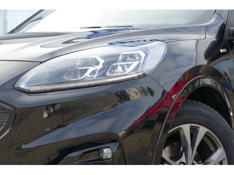 Gebraucht Ford Kuga ST-Line X 150 PS (110 kW) 2021 Schwarz SUV