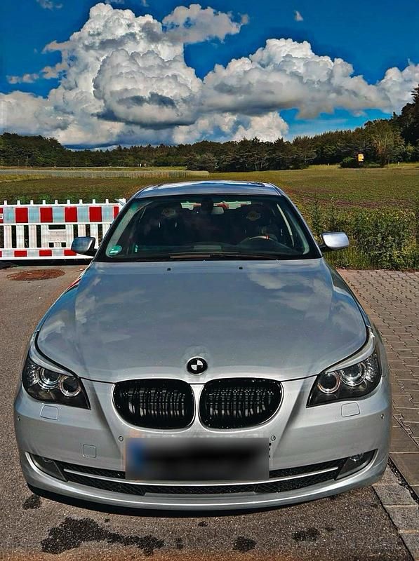 Second-hand BMW 520 177 CP (130 kW) 2008 Argintiu Berlinǎ