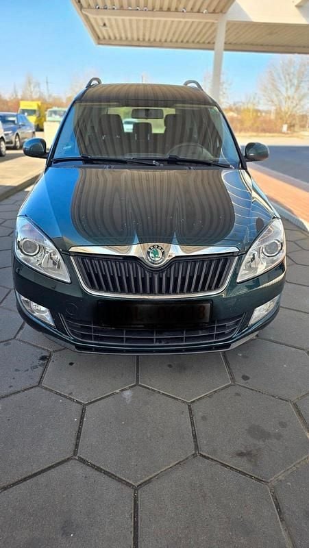 Gebraucht Skoda Roomster 105 PS (77 kW) 2011 Gold Van / Kleinbus