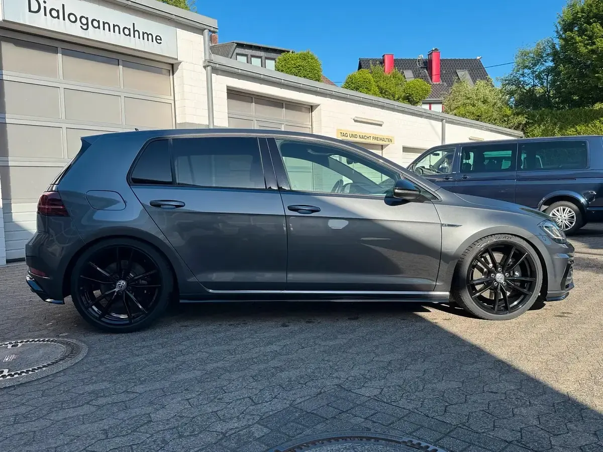 Gebraucht VW Golf VII R 310 PS (228 kW) 2017 Grau Limousine