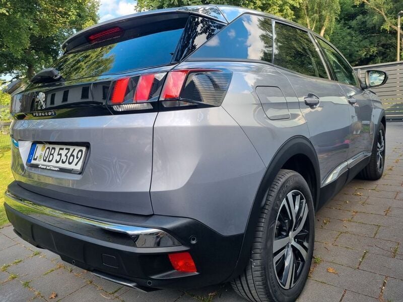 Grau Gebraucht 2017 Peugeot 3008 Allure SUV | 17.950 € (Fairer Preis) - Bild 1/4