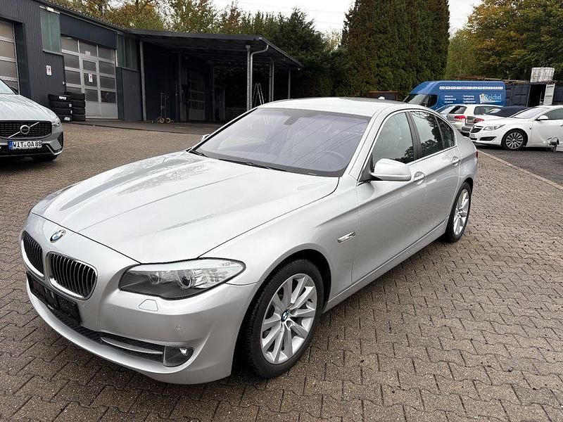 Silber Gebraucht 2010 BMW 528 Limousine | 11.990 € (Fairer Preis) - Bild 1/4