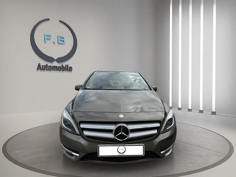 Gebraucht Mercedes B200 156 PS (114 kW) 2013 Other Van / Kleinbus