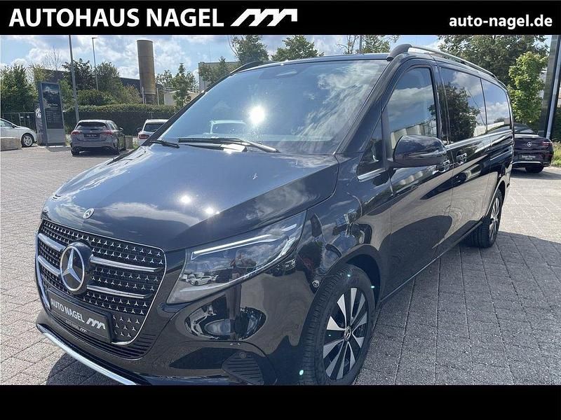 Schwarz Gebraucht 2024 Mercedes V300 Avantgarde Van / Kleinbus | 79.880 € - Bild 1/4