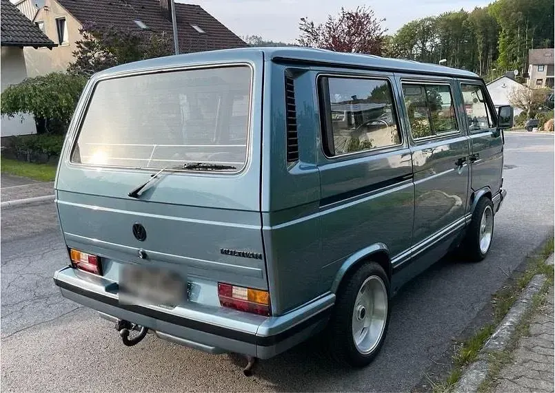 Begagnad VW Multivan 95 HK (69 kW) 1989 Blå Minibuss