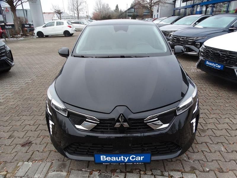Neu Mitsubishi Colt Plus 91 PS (66 kW) 2025 Schwarz Limousine