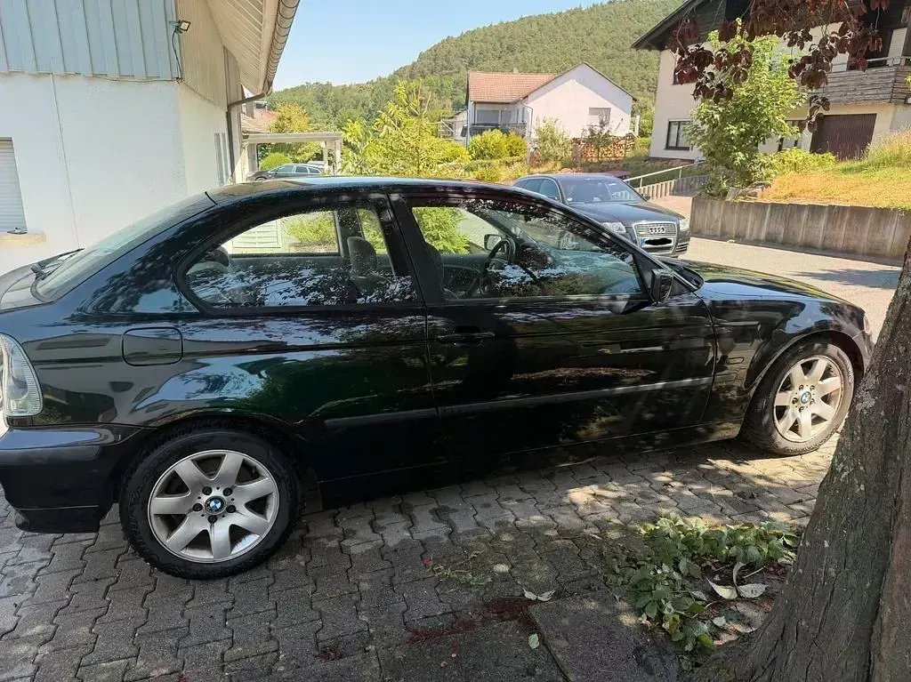 Gebraucht BMW 316 116 PS (85 kW) 2001 Schwarz Limousine
