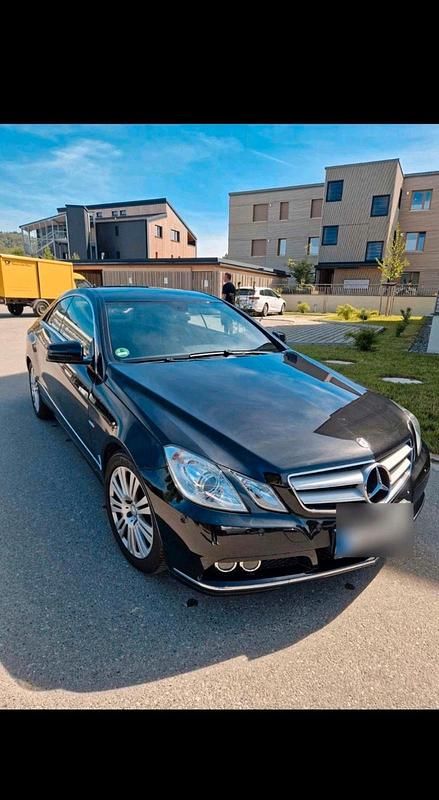 Second-hand Mercedes E200 184 CP (135 kW) 2010 Negru Coupe