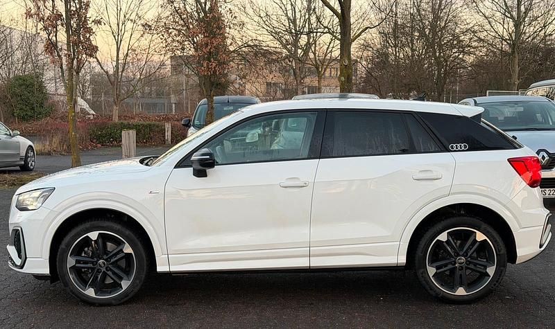 Gebraucht Audi Q2 S-Line 150 PS (110 kW) 2023 Weiß SUV