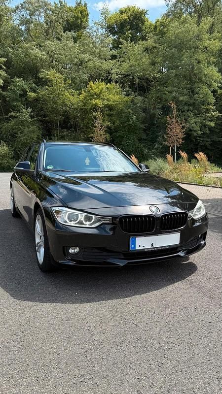 Gebraucht 2013 BMW 320 Sport Line Kombi | 6.900 € (Fairer Preis) - Bild 1/4