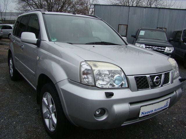 Gebraucht Nissan X-Trail 165 PS (121 kW) 2006 Silber metallic SUV