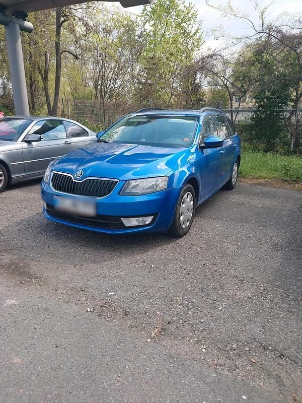 Gebraucht Skoda Octavia 116 PS (85 kW) 2015 Blau Kleinwagen