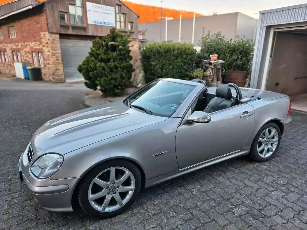 Gebraucht Mercedes SLK200 163 PS (119 kW) 2002 Andere farben Cabrio