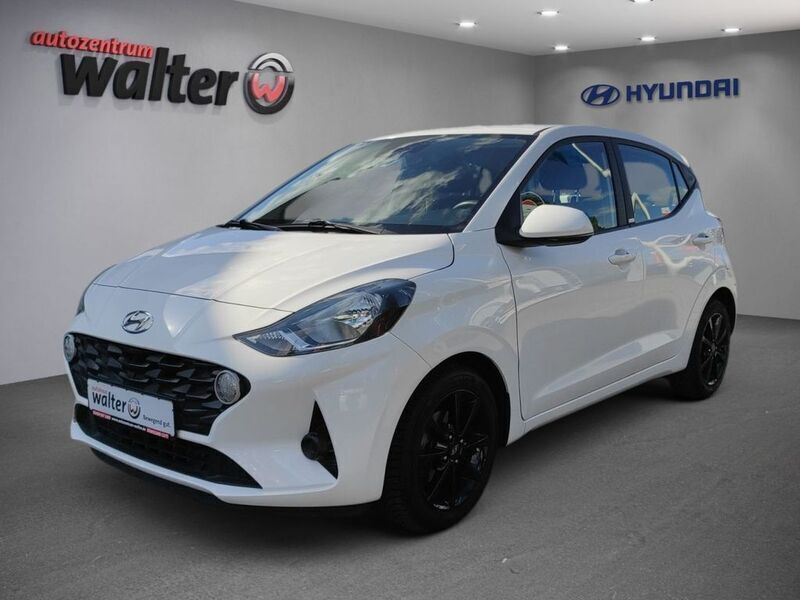 Weiß Gebraucht 2020 Hyundai i10 Trend Kleinwagen | 12.490 € (Guter Preis) - Bild 1/4