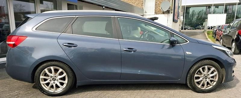 Gebraucht Kia Ceed 136 PS (100 kW) 2018 Blau Kleinwagen