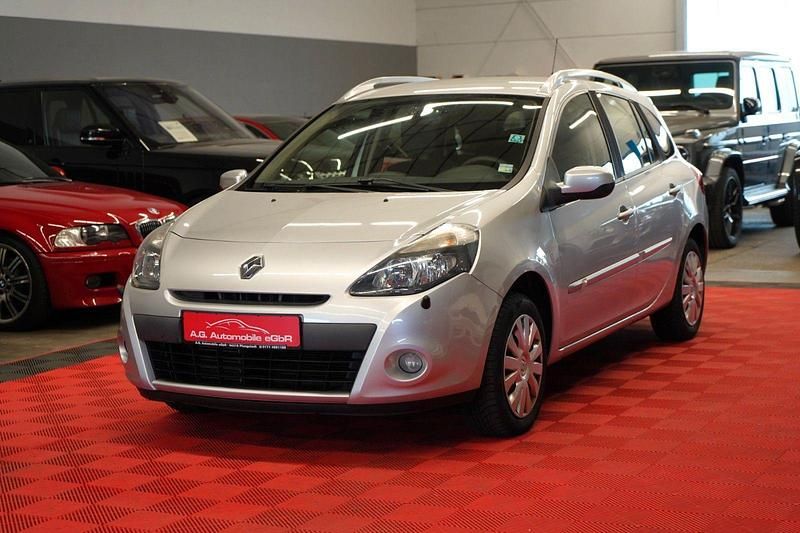 Grau Gebraucht 2011 Renault Clio GrandTour Authentique Kombi | 3.950 € (Etwas zu teuer) - Bild 1/4