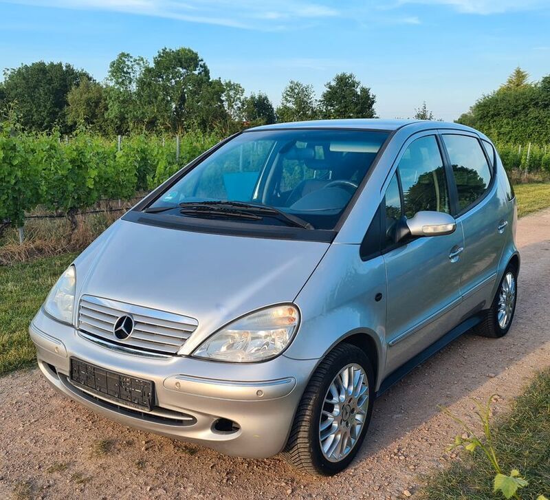 Silber Gebraucht 2003 Mercedes A190 Elegance Van / Kleinbus | 2.470 € (Fairer Preis) - Bild 1/4