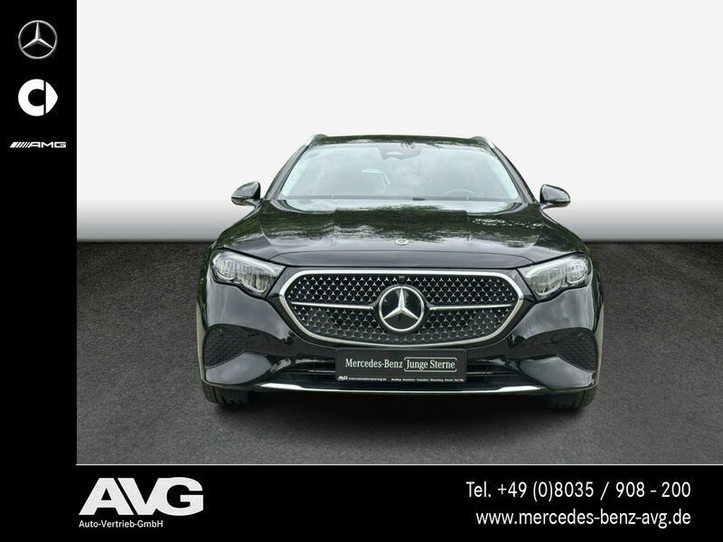 Gebraucht Mercedes E200 Avantgarde 204 PS (150 kW) 2024 Schwarz Limousine