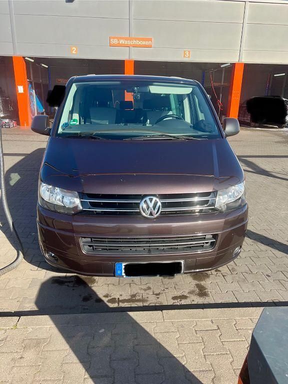 Braun Gebraucht 2010 VW Multivan Van | 15.500 € (Guter Preis) - Bild 1/4