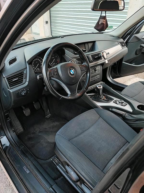Schwarz Gebraucht 2009 BMW X1 SUV | 5.300 € (Fairer Preis) - Bild 1/4
