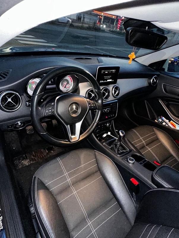 Gebraucht Mercedes CLA200 136 PS (100 kW) 2014 Silber Coupé