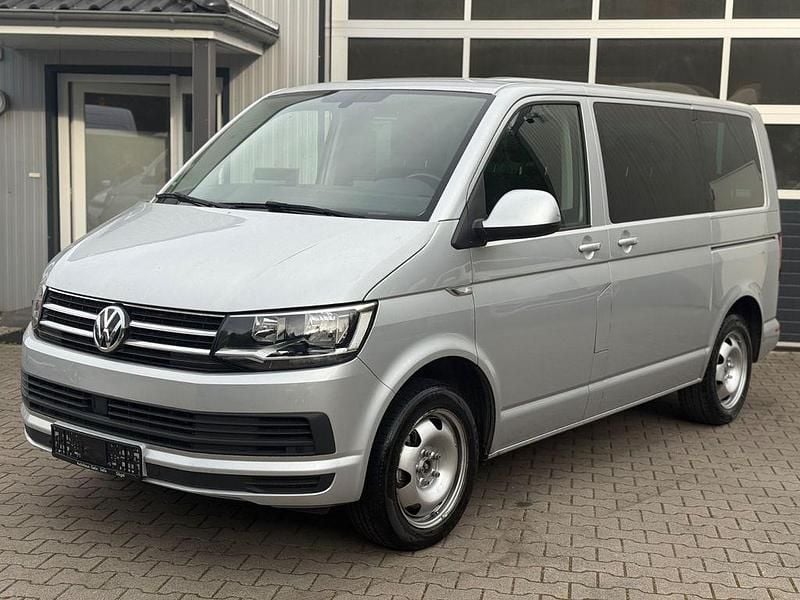 Silber Gebraucht 2017 VW Caravelle Van / Kleinbus | 22.700 € (Superpreis) - Bild 1/4