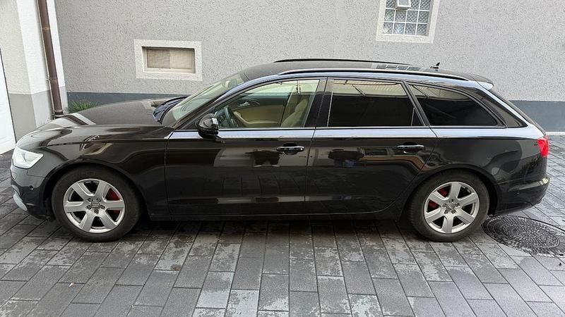 Braun Gebraucht 2012 Audi A6 Kombi | 8.000 € (Superpreis) - Bild 1/4