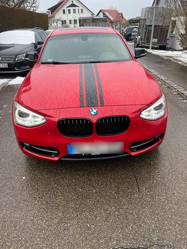 Rot Gebraucht 2014 BMW 125 Sport Line Kleinwagen | 11.450 € (Fairer Preis) - Bild 1/4