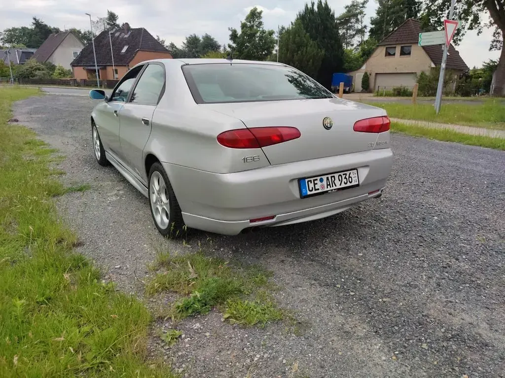 Gebraucht Alfa Romeo 166 190 PS (139 kW) 2000 Silber Limousine