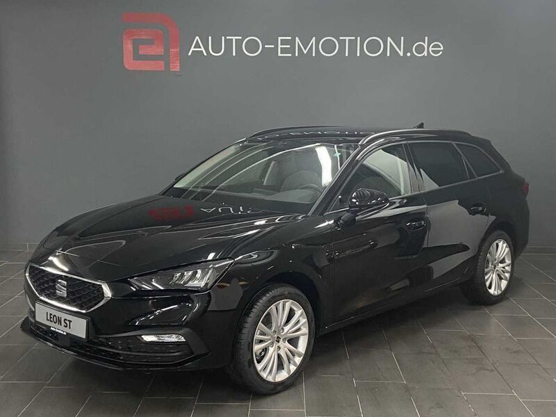 Grau Gebraucht 2024 Seat Leon Style Limousine | 24.870 € (Fairer Preis) - Bild 1/4