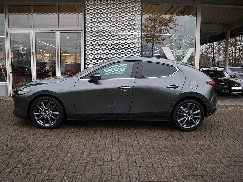 Neu Mazda 3 Exclusive-Line 140 PS (102 kW) 2025 Machine gray Limousine