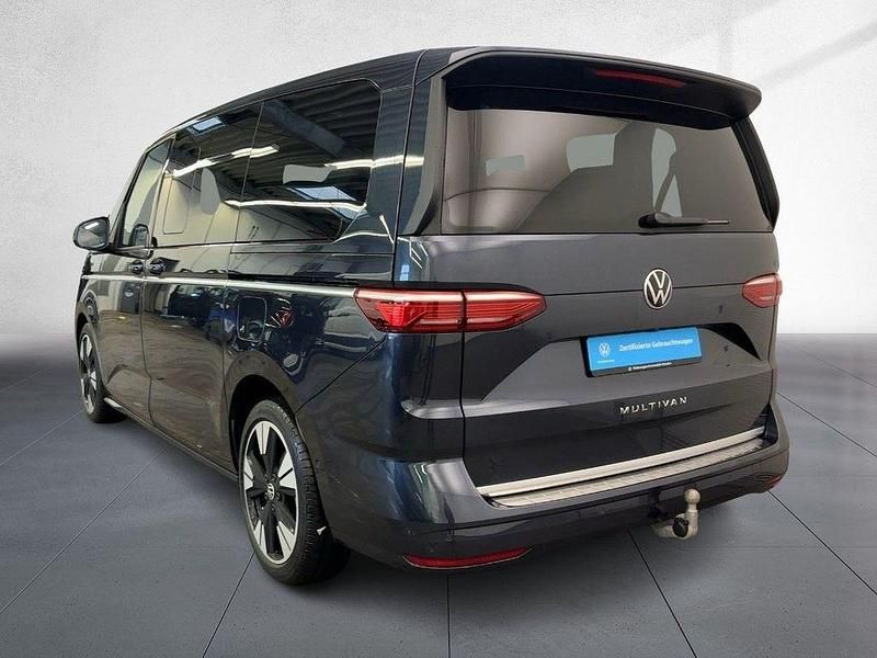Gebraucht VW Multivan Style 204 PS (150 kW) 2024 Blau Van