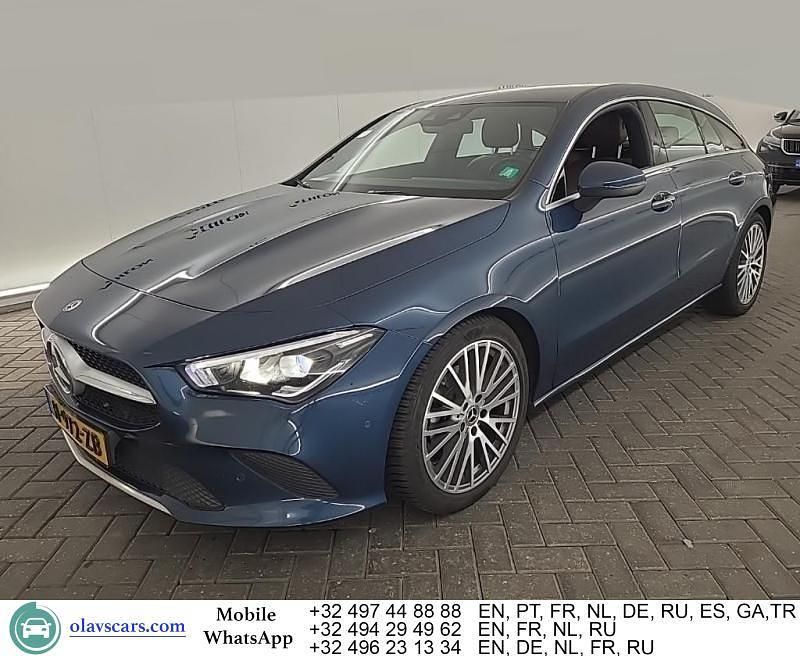 Blau Gebraucht 2020 Mercedes CLA200 Shooting Brake Progressive Kombi | 18.634 € (Superpreis) - Bild 1/4