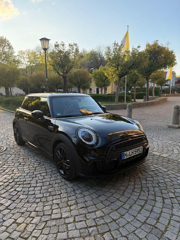 Gebraucht Mini John Cooper Works 136 PS (100 kW) 2021 Schwarz Kleinwagen