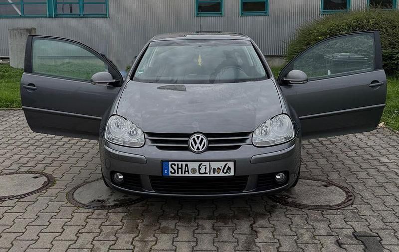 Grau Gebraucht 2007 VW Golf V Edition Kleinwagen | 4.250 € (Fairer Preis) - Bild 1/4
